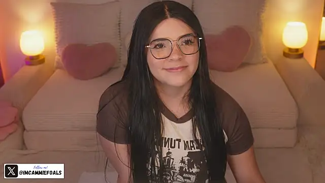 Snapshot of cammiefoalss chatting on 02-10-26, 05:50 cammiefoalss online show from 02-10-26, 05:50