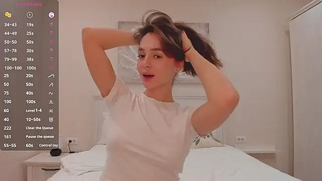 Snapshot of JudyAngil chatting on 10-25-25, 06:10 JudyAngil online show from 10-25-25, 06:10