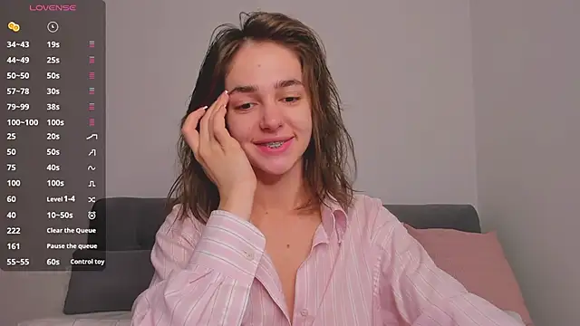 Snapshot of JudyAngil chatting on 12-01-25, 06:07 JudyAngil online show from 12-01-25, 06:07