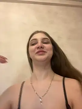 Snapshot of MollyDolle chatting on 12-25-24, 02:02 MollyDolle online show from 12-25-24, 02:02