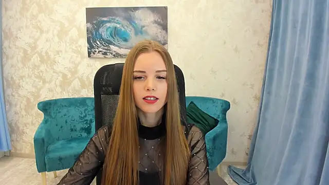 Snapshot of MileyWings chatting on 02-04-25, 11:38 MileyWings online show from 02-04-25, 11:38