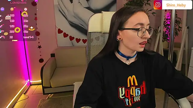 Snapshot of ShiroHeby chatting on 03-01-25, 05:16 ShiroHeby online show from 03-01-25, 05:16