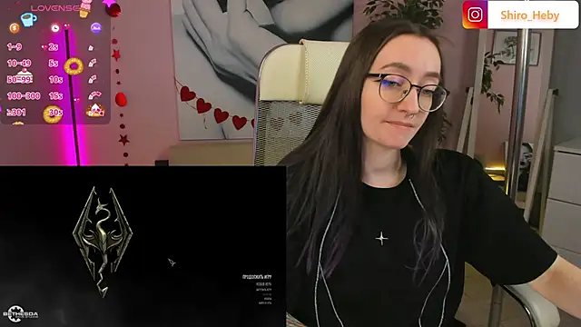 Snapshot of ShiroHeby chatting on 03-11-25, 12:06 ShiroHeby online show from 03-11-25, 12:06