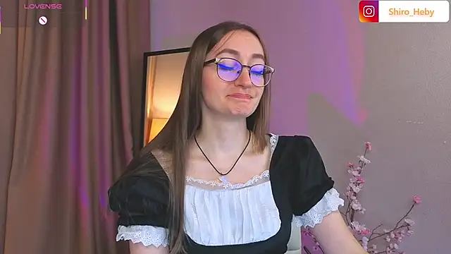 Snapshot of ShiroHeby chatting on 09-15-25, 10:21 ShiroHeby online show from 09-15-25, 10:21