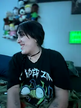 Snapshot of ThicBunz chatting on 10-27-25, 03:54 ThicBunz online show from 10-27-25, 03:54