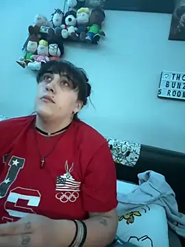 Snapshot of ThicBunz chatting on 11-30-25, 02:15 ThicBunz online show from 11-30-25, 02:15