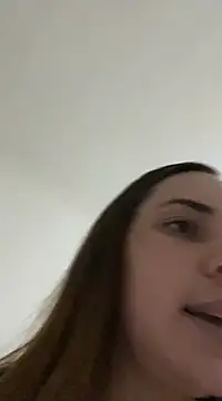 Julinha18 online show from 01-21-25, 02:22