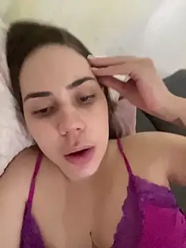 Julinha18 online show from 01-27-25, 05:25