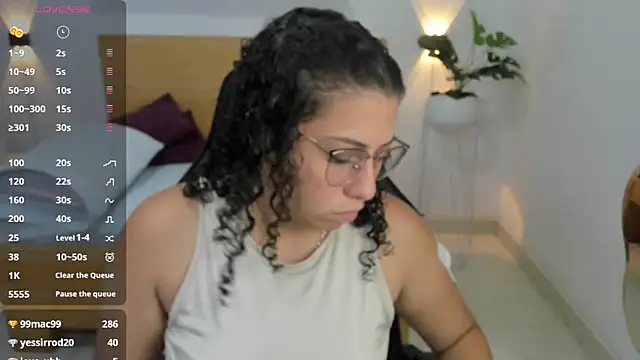 Snapshot of aixa_15 chatting on 12-17-24, 05:47 aixa 15 online show from 12-17-24, 05:47