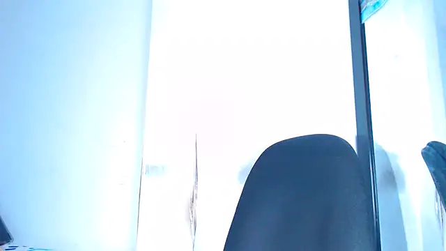 Snapshot of Megaanfox chatting on 12-31-24, 10:34 Megaanfox online show from 12-31-24, 10:34