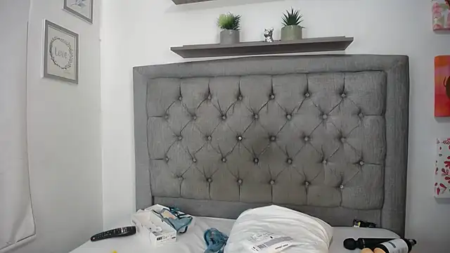 Carolina love19 online show from 01-06-25, 05:49