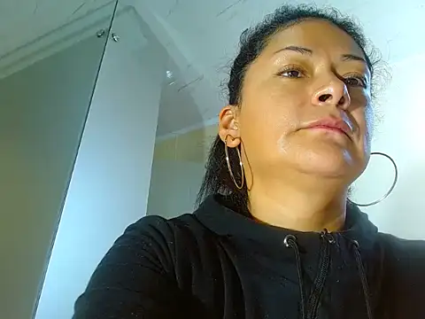 hornymilf 69xxx online show from 12-10-24, 04:49