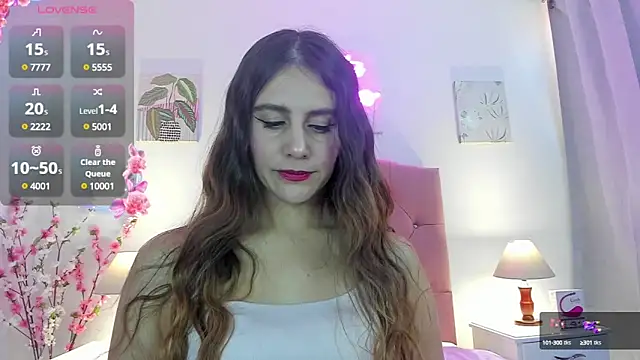Snapshot of Samanthamillher10 chatting on 02-05-25, 03:31 Samanthamillher10 online show from 02-05-25, 03:31