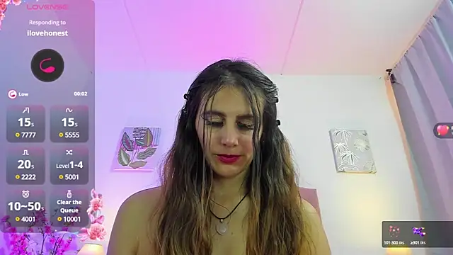 Snapshot of Samanthamillher10 chatting on 03-02-25, 12:43 Samanthamillher10 online show from 03-02-25, 12:43