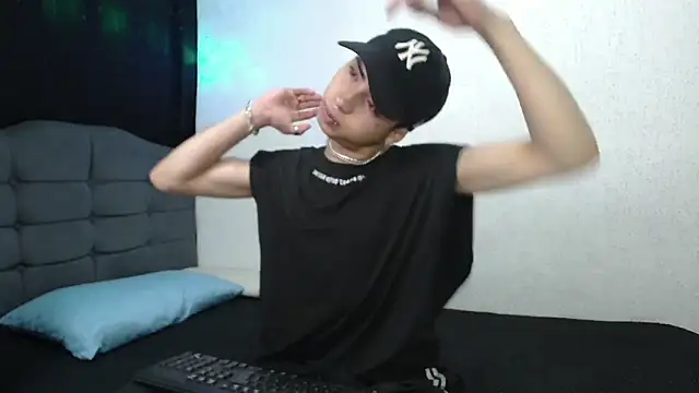 sexybat twink online show from 01-23-25, 11:26