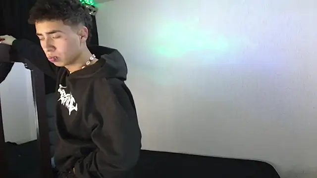 sexybat twink online show from 01-31-25, 12:06