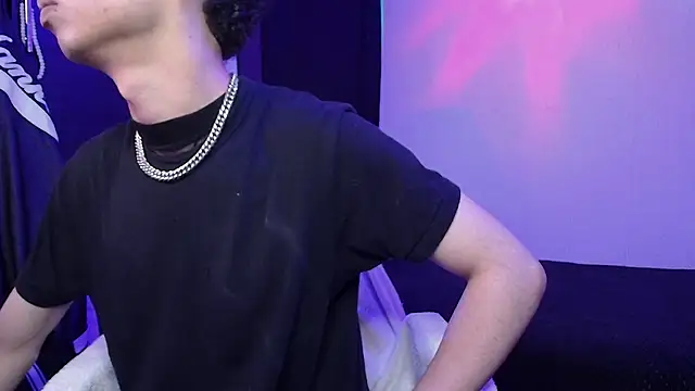 sexybat twink online show from 02-12-25, 11:30