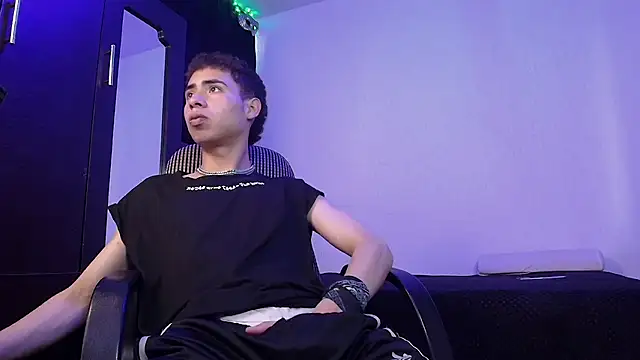 sexybat twink online show from 02-24-25, 02:26