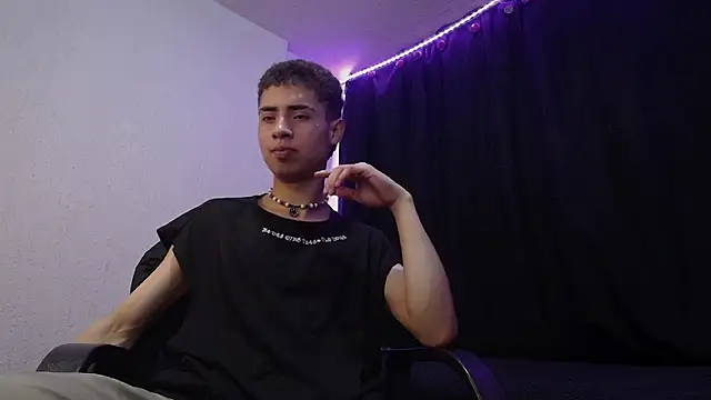 sexybat twink online show from 03-14-25, 12:10