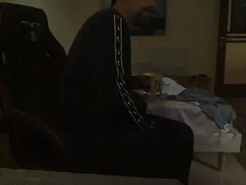 Snapshot of amydamarw chatting on 12-05-25, 06:55 amydamarw online show from 12-05-25, 06:55