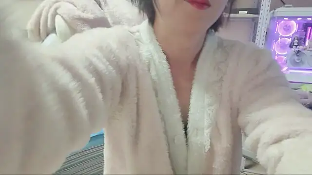 majlee2024 online show from 10-25-25, 01:51