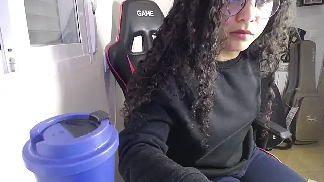 Snapshot of Ama_music chatting on 02-01-26, 11:31 Ama music online show from 02-01-26, 11:31