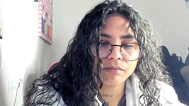 Snapshot of Ama_music chatting on 02-07-26, 02:32 Ama music online show from 02-07-26, 02:32