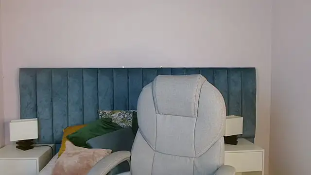 april bunnyy online show from 12-20-24, 10:54