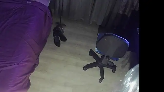 Snapshot of FLakiReve chatting on 02-06-26, 03:33 FLakiReve online show from 02-06-26, 03:33