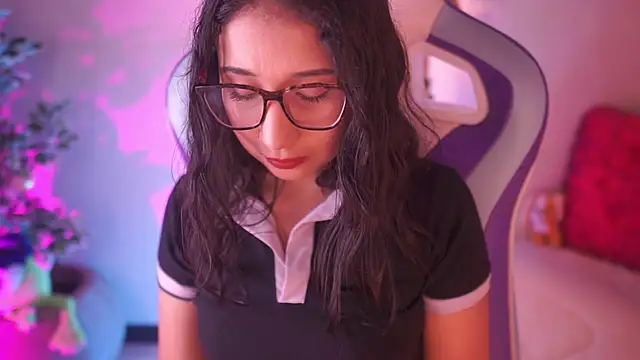 Sunny flower  online show from 02-04-26, 03:56