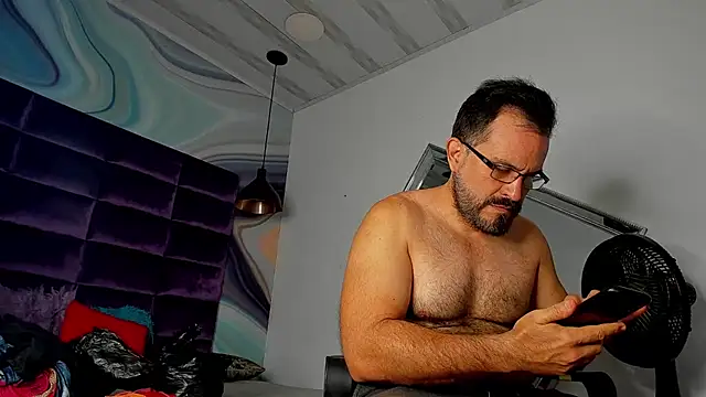 SbasTone Muscle online show from 02-19-25, 01:28