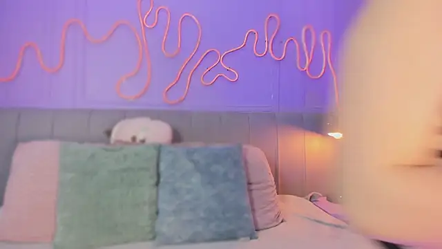 Mai higurashi online show from 10-10-25, 07:57