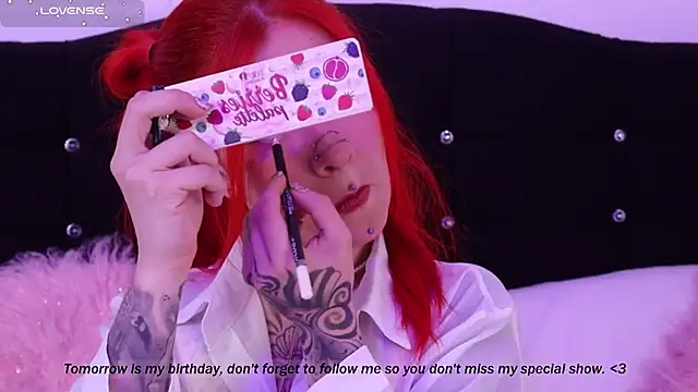 Snapshot of Daarlene chatting on 02-06-25, 11:48 Daarlene online show from 02-06-25, 11:48