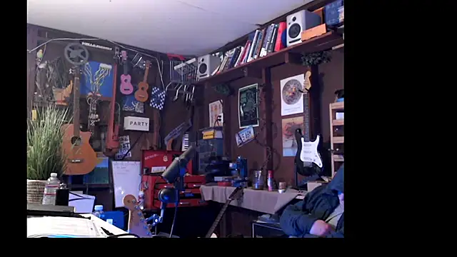 Snapshot of itsjameswebbscope chatting on 03-05-25, 01:28 itsjameswebbscope online show from 03-05-25, 01:28