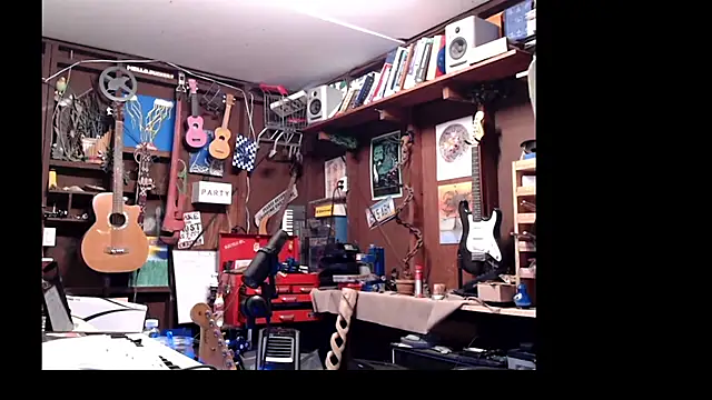 Snapshot of itsjameswebbscope chatting on 03-05-25, 10:43 itsjameswebbscope online show from 03-05-25, 10:43