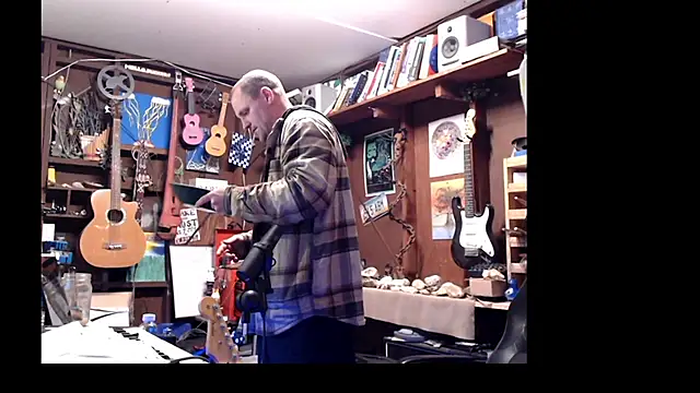 Snapshot of itsjameswebbscope chatting on 03-06-25, 04:52 itsjameswebbscope online show from 03-06-25, 04:52