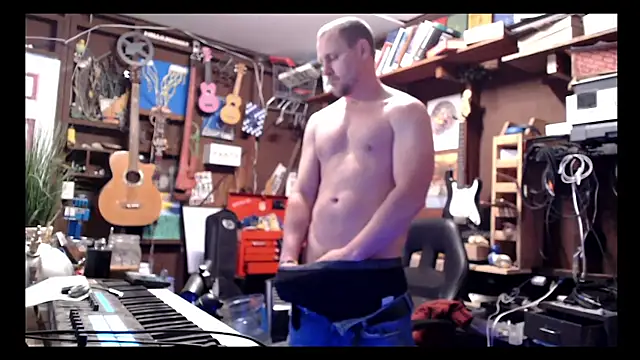 Snapshot of itsjameswebbscope chatting on 03-18-25, 08:04 itsjameswebbscope online show from 03-18-25, 08:04