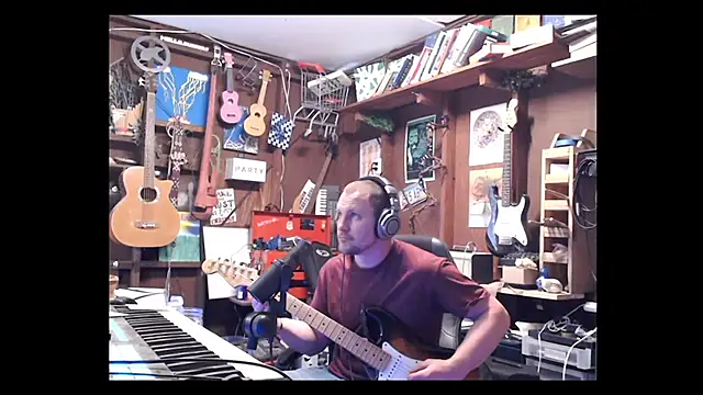 Snapshot of itsjameswebbscope chatting on 03-19-25, 06:12 itsjameswebbscope online show from 03-19-25, 06:12