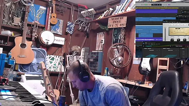 Snapshot of itsjameswebbscope chatting on 09-11-25, 02:28 itsjameswebbscope online show from 09-11-25, 02:28