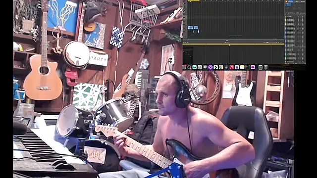 Snapshot of itsjameswebbscope chatting on 09-19-25, 03:34 itsjameswebbscope online show from 09-19-25, 03:34