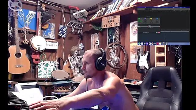 Snapshot of itsjameswebbscope chatting on 09-27-25, 11:26 itsjameswebbscope online show from 09-27-25, 11:26