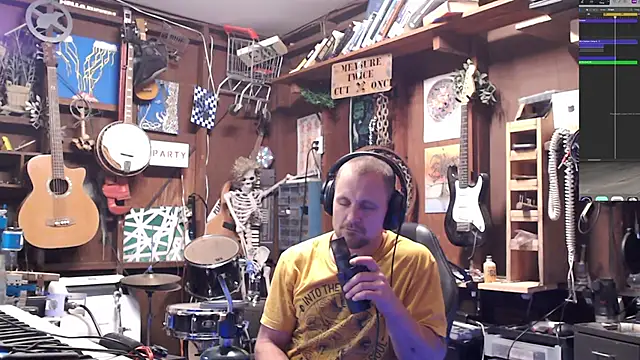 Snapshot of itsjameswebbscope chatting on 10-06-25, 06:44 itsjameswebbscope online show from 10-06-25, 06:44