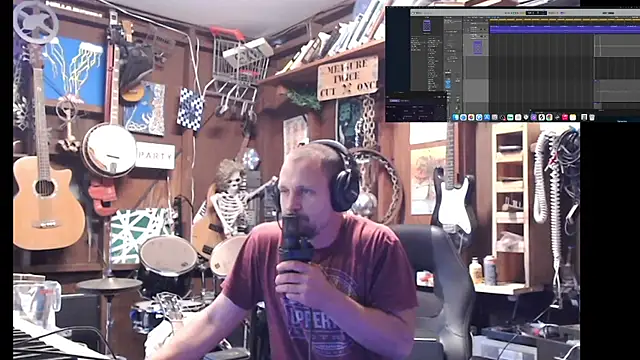 Snapshot of itsjameswebbscope chatting on 10-09-25, 03:54 itsjameswebbscope online show from 10-09-25, 03:54