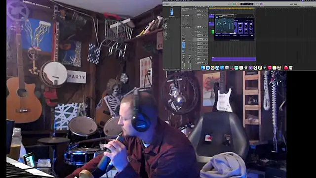 Snapshot of itsjameswebbscope chatting on 10-14-25, 02:23 itsjameswebbscope online show from 10-14-25, 02:23