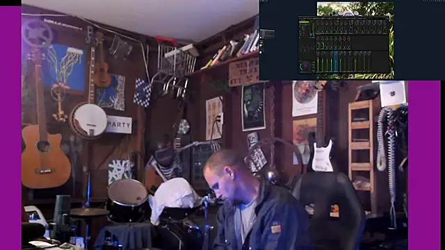 Snapshot of itsjameswebbscope chatting on 10-21-25, 06:25 itsjameswebbscope online show from 10-21-25, 06:25