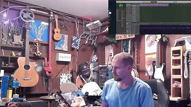 Snapshot of itsjameswebbscope chatting on 10-22-25, 06:35 itsjameswebbscope online show from 10-22-25, 06:35