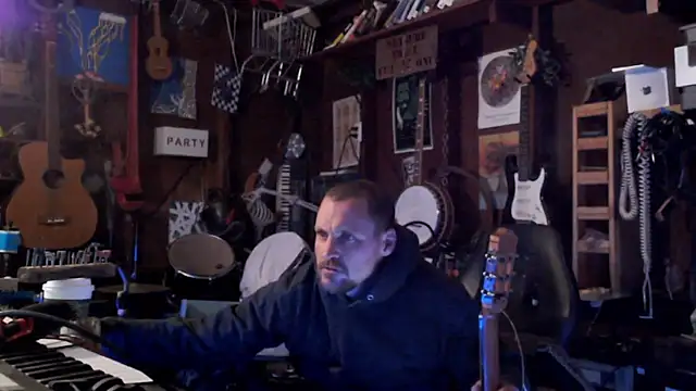 Snapshot of itsjameswebbscope chatting on 10-28-25, 08:07 itsjameswebbscope online show from 10-28-25, 08:07