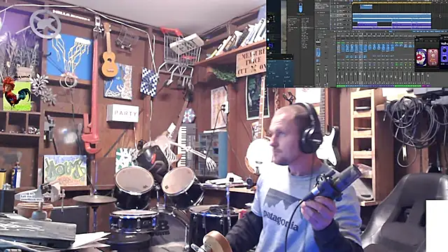 Snapshot of itsjameswebbscope chatting on 11-06-25, 11:37 itsjameswebbscope online show from 11-06-25, 11:37