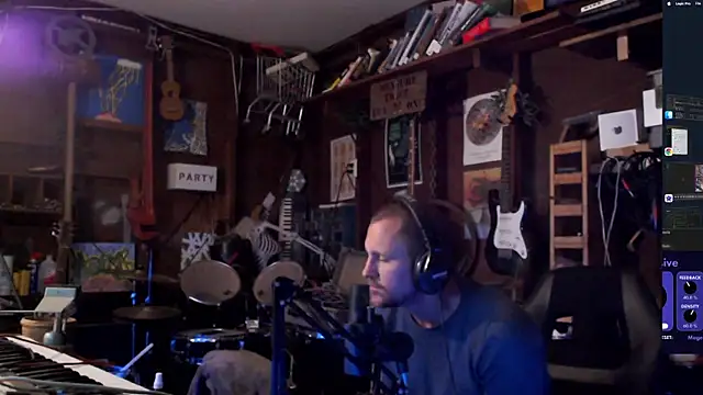 Snapshot of itsjameswebbscope chatting on 11-15-25, 02:20 itsjameswebbscope online show from 11-15-25, 02:20