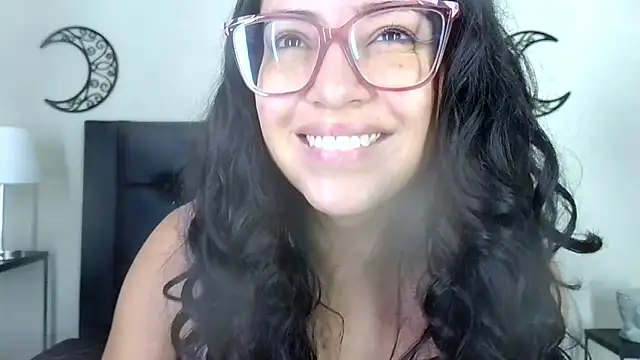 Snapshot of EvoletFMK chatting on 10-26-25, 11:05 EvoletFMK online show from 10-26-25, 11:05